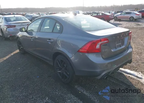 2017 Volvo S60 T5 Dynamic из США, поврежденный, VIN YV126MFL2H2420434